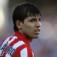 Aguero Berharap pada Flores