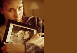 Memandang Foto Orang Terkasih Bisa Redakan Nyeri