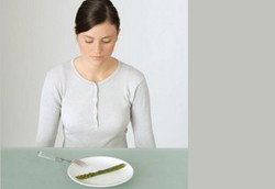 Gadis Remaja Alami Gangguan Makan Jika Ibu Berdiet