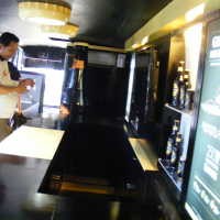 250 Tahun, Guinnes Sulap Bus Jadi Bar