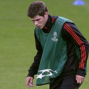 Leonardo Tetap Dukung Huntelaar