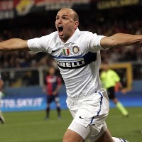 Maradona Panggil Cambiasso