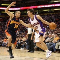 Nash Pimpin Suns Bungkam Warriors