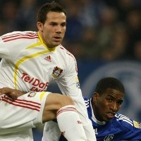 Leverkusen Pimpin Klasemen