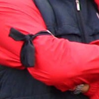 Puluhan Mahasiswa Demo Pakai Pita Hitam di Palembang