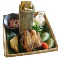Unik dan Lezat Nasi Dalam Bambu
