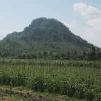 Setelah Pura, Patung Airlangga akan Lengkapi di Gunung Srawet