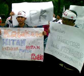 Jelang Rekaman Diputar, MK Didemo