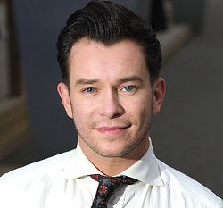 Personel Boyzone Menginap di Samping Peti Mati Stephen Gately 