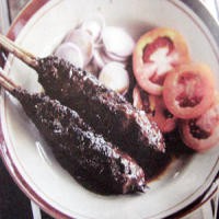 Nyam.. Nyam.. Gurih Mantap Sate Buntel