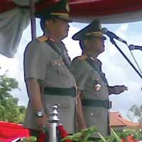 Parade Pasukan Sambut Kapolda Jatim Baru 