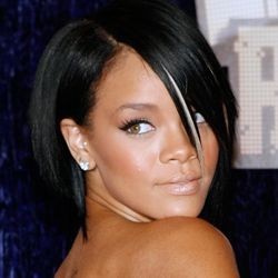 Pasca Dipukuli, Rihanna Merasa Bak Britney Spears