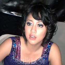 Sherina Rajin ke Mall Karena Gemini