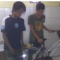 Duo Jambret Tertangkap Curi Sepeda Angin