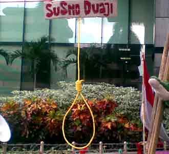 Tali Gantung untuk Susno & Ritonga