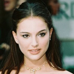 Natalie Portman Selamatkan Karir Dengan Operasi Plastik