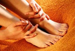 Wanita Lebih Banyak Alami Sindrom Kaki Tidak Bisa Diam 