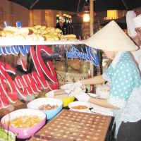 Cita Rasa Otentik Asian Street Food