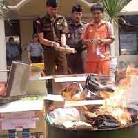 Kejari Musnahkan Barang Bukti Senilai Rp 60 Juta