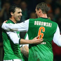 Bremen Amankan Tiket Knock-out