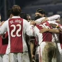 Anderlecht Lolos, Ajax Menunggu