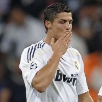 Ronaldo Masih Perlu Perawatan