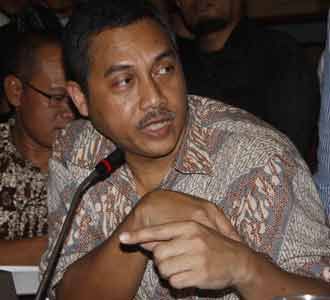 Ari Muladi Jumpa Pers