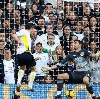 Keane Bawa Spurs Memimpin