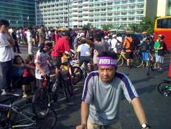 Aksi di Bundaran HI Bubar, Peserta Borong Kaos Cicak vs Buaya