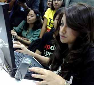 Sarah Azhari Ngeblog Cihuy