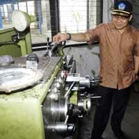 Menakertrans Siapkan Tenaga Siap Pakai