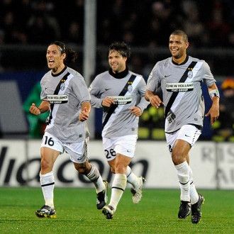 Juve Bintang Lima Sabet Tiga Angka