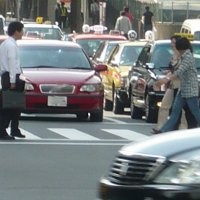 Bahaya Mobil Hybrid Bagi Pejalan Kaki dan Pengguna Sepeda 