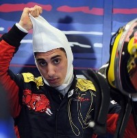 Buemi: Saya Tetap di Toro Rosso