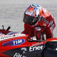 Kecelakaan Stoner karena Ban Dingin