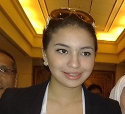 Dicium dan Ditiduri Tengku Fakhry, Manohara Akan Tuntut Balik