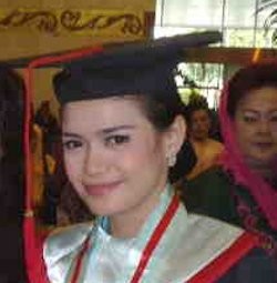 Ayah Dicaci Maki, Shezi Idris Kepincut Gabung PNS 