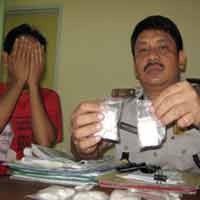 Demi Tambahan Uang, Buruh Cat Jadi Pengedar Pil Koplo