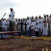 Minta Hujan, Warga Pamekasan Gelar Salat Istisqo 