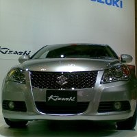 Suzuki Rilis Harga Kizashi