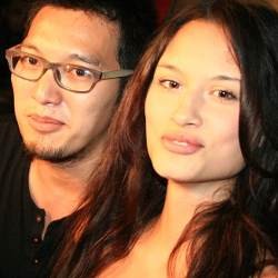 Lupakan Abi Yapto, Rebecca Pacari Pria Berkacamata