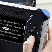 Intel Kenalkan Gadget Pembaca Buku