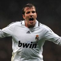 Van der Vaart Belum Ingin Kembali ke Ajax