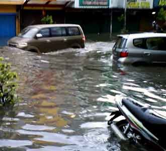 Hujan Sebentar, Agus Salim Tenggelam