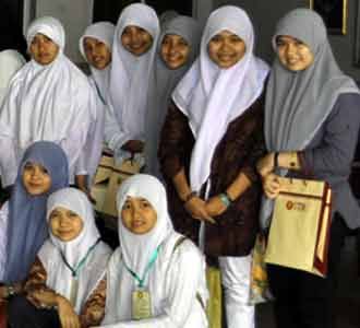 Santri Kunjungi PPI UTM