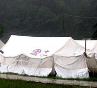 Tenda untuk Korban Gempa