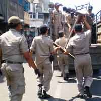 Razia PKL di Kawasan Ampel Diwarnai Adu Mulut