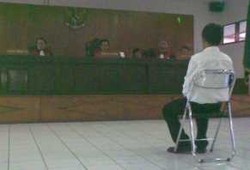 Dua Terdakwa Proyek Bodong ITB Divonis Satu Tahun