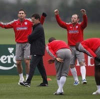 Kompak, Inggris Bisa Juara Dunia