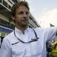 Button Hampiri McLaren